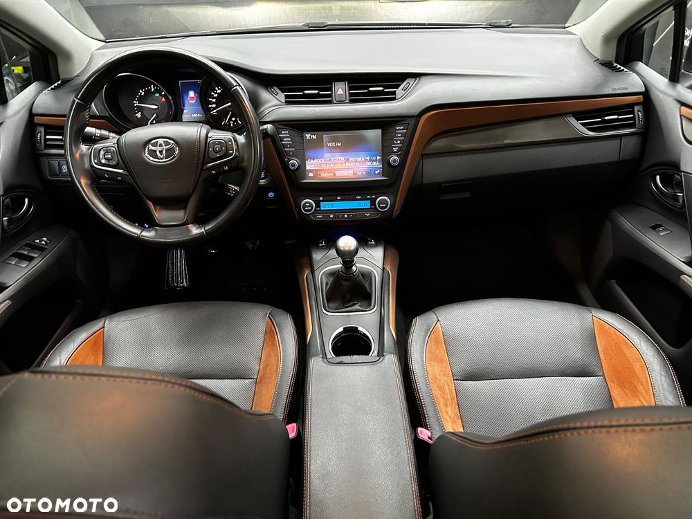 Toyota Avensis 1.6 D-4D Prestige - 7