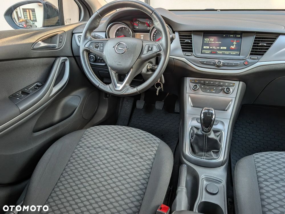 Opel Astra V 1.4 T Dynamic - 26