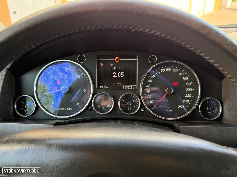 VW Touareg 2.5 R5 TDI - 19