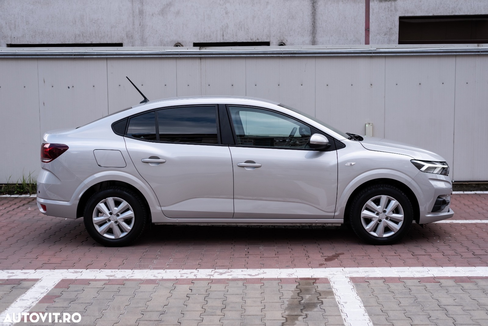 Dacia Logan ECO-G 100 MT6 Comfort - 12