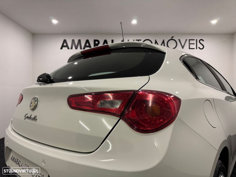 Alfa Romeo Giulietta 1.6 JTDM Distinctive - 22