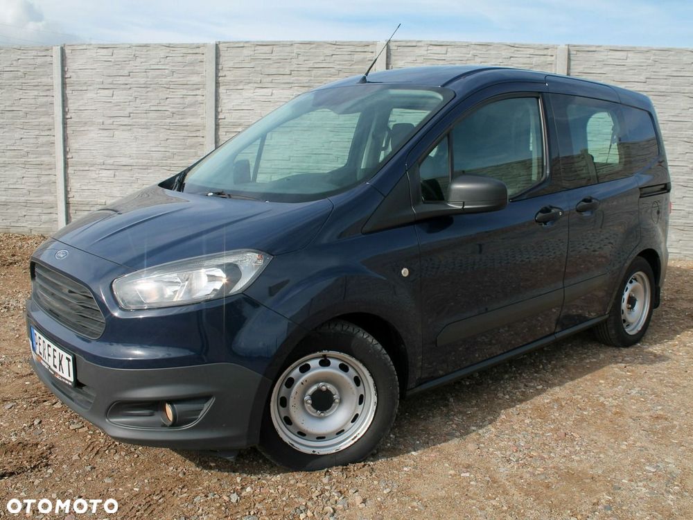 Ford Transit Courier - 22
