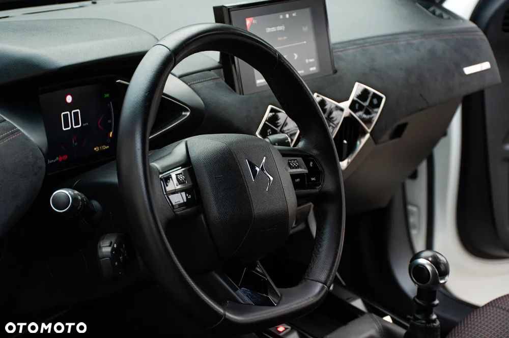 DS Automobiles DS 3 Crossback 1.5 BlueHDi Performance Line - 24