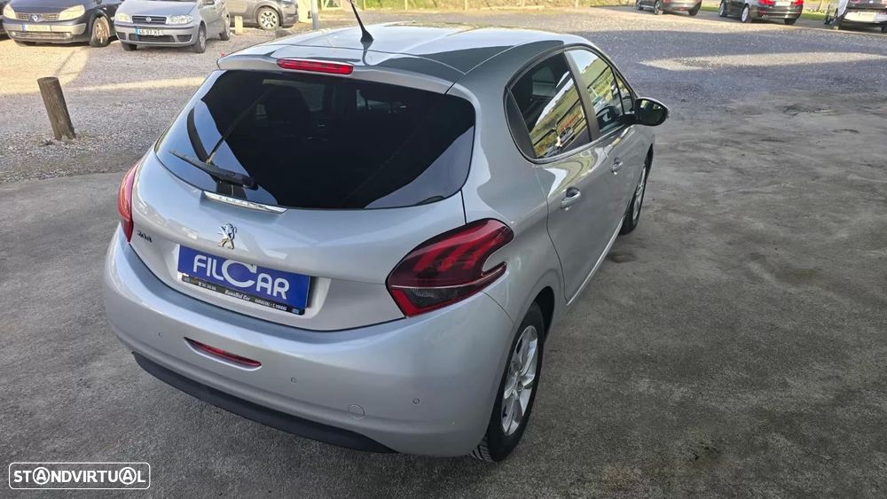 Peugeot 208 1.6 BlueHDi Active - 9