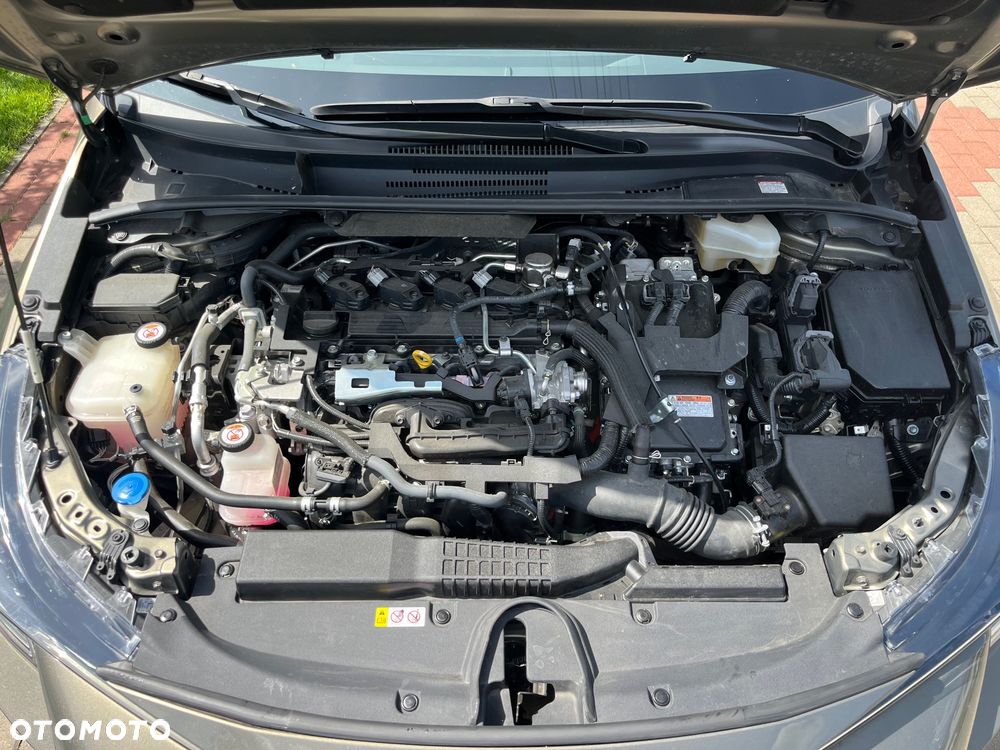 Toyota Corolla 2.0 Hybrid Executive - 31