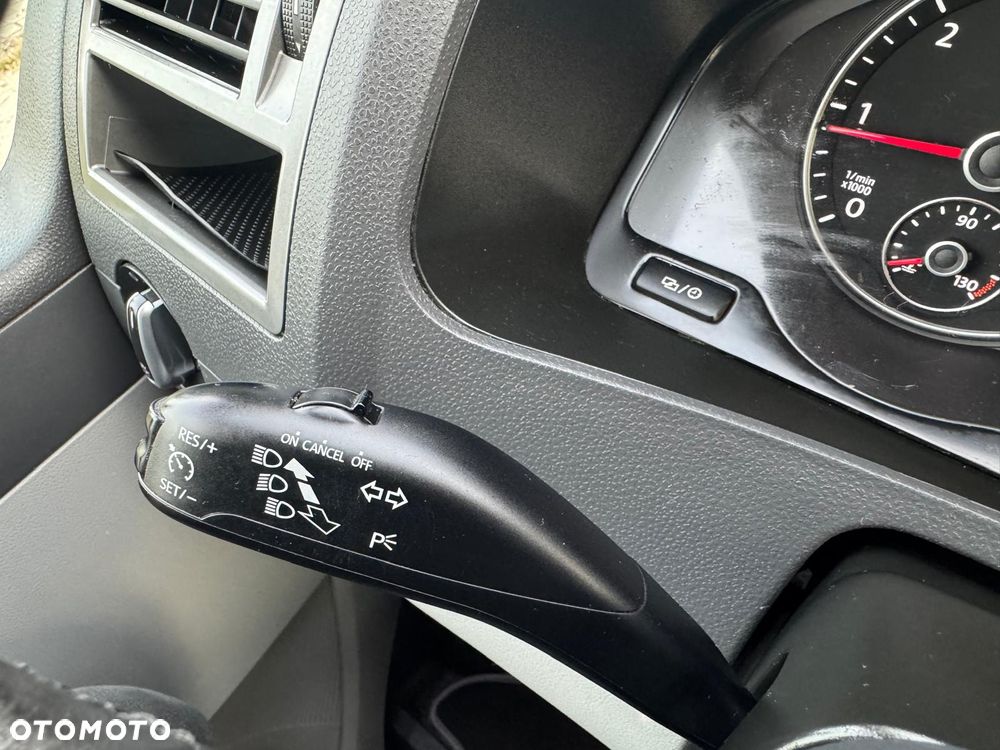 Volkswagen TRANSPORTER L2H1 - 25