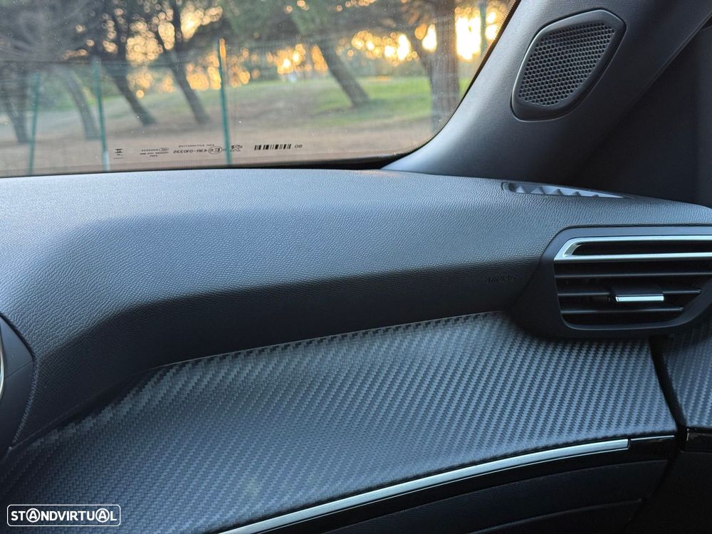 Peugeot 2008 1.2 Hybrid Allure e-DCS6 - 45