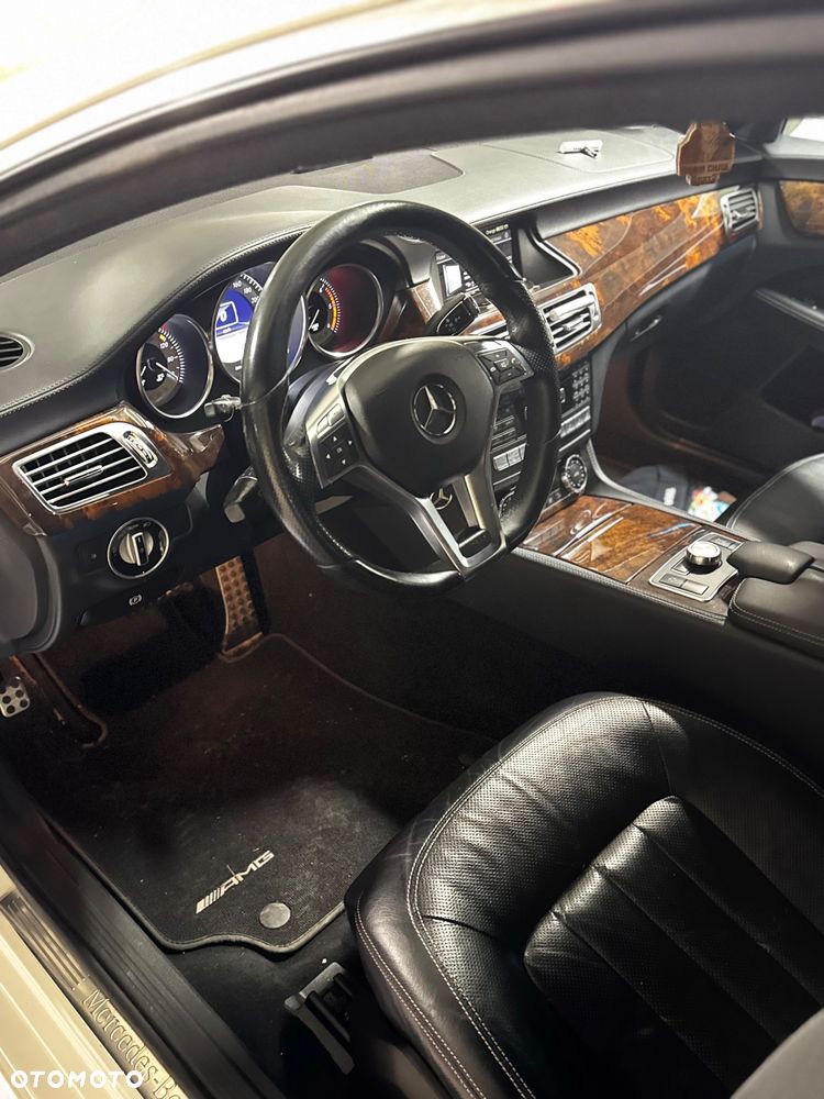 Mercedes-Benz CLS 350 CDI 4-Matic BlueEff - 3