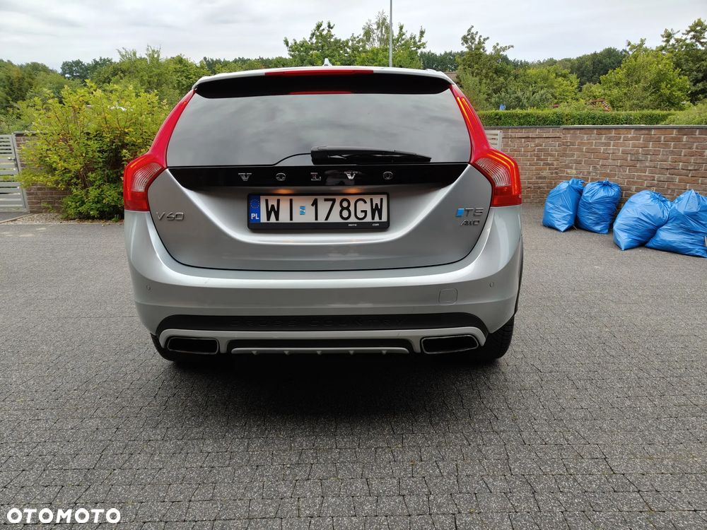 Volvo V60 Cross Country T5 AWD Momentum - 13