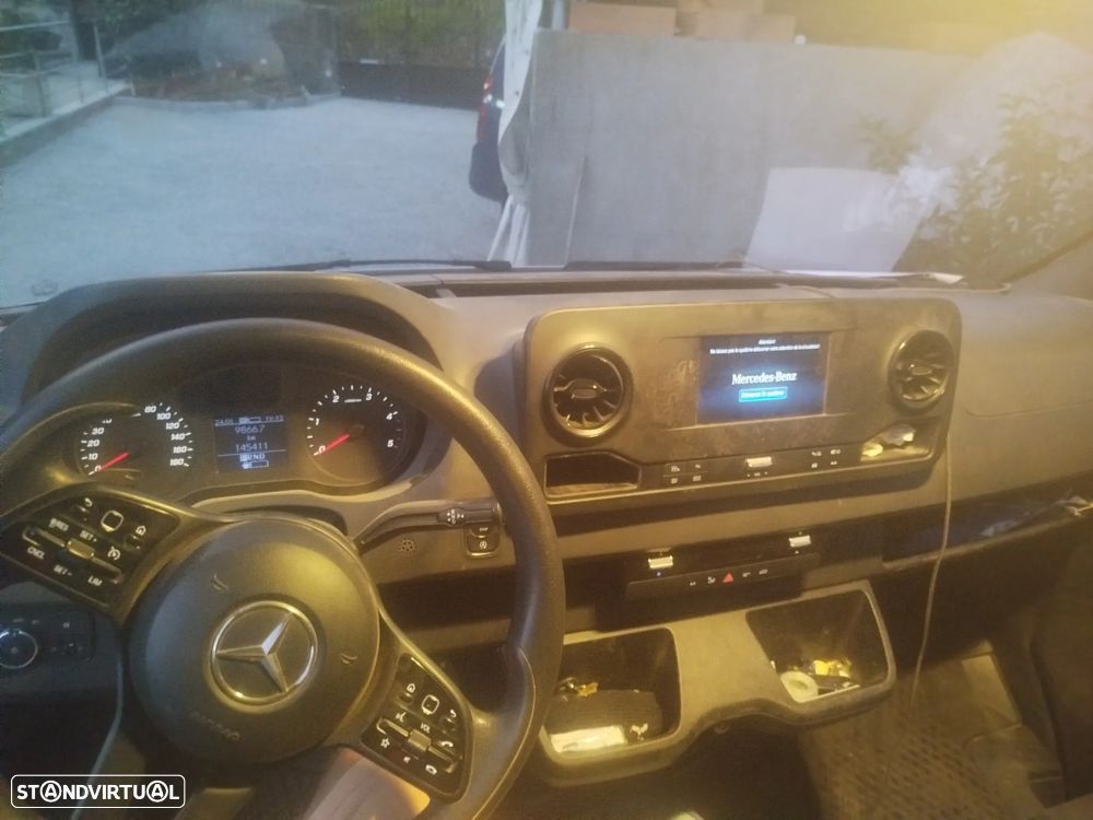 Mercedes-Benz Sprinter - 5