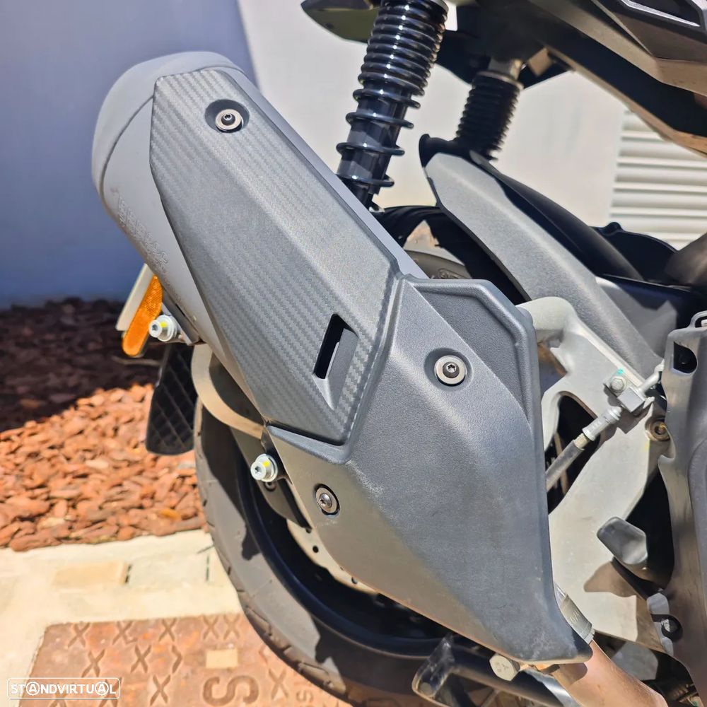 Aprilia SR GT 125 - 11