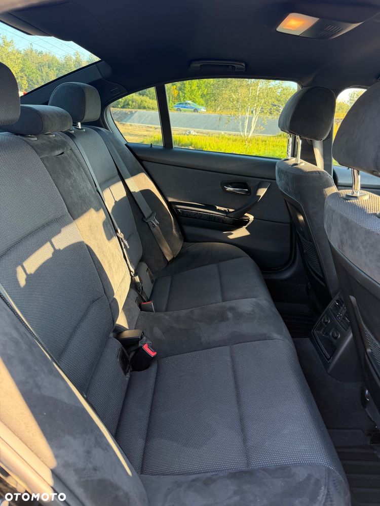 BMW Seria 3 320i - 13