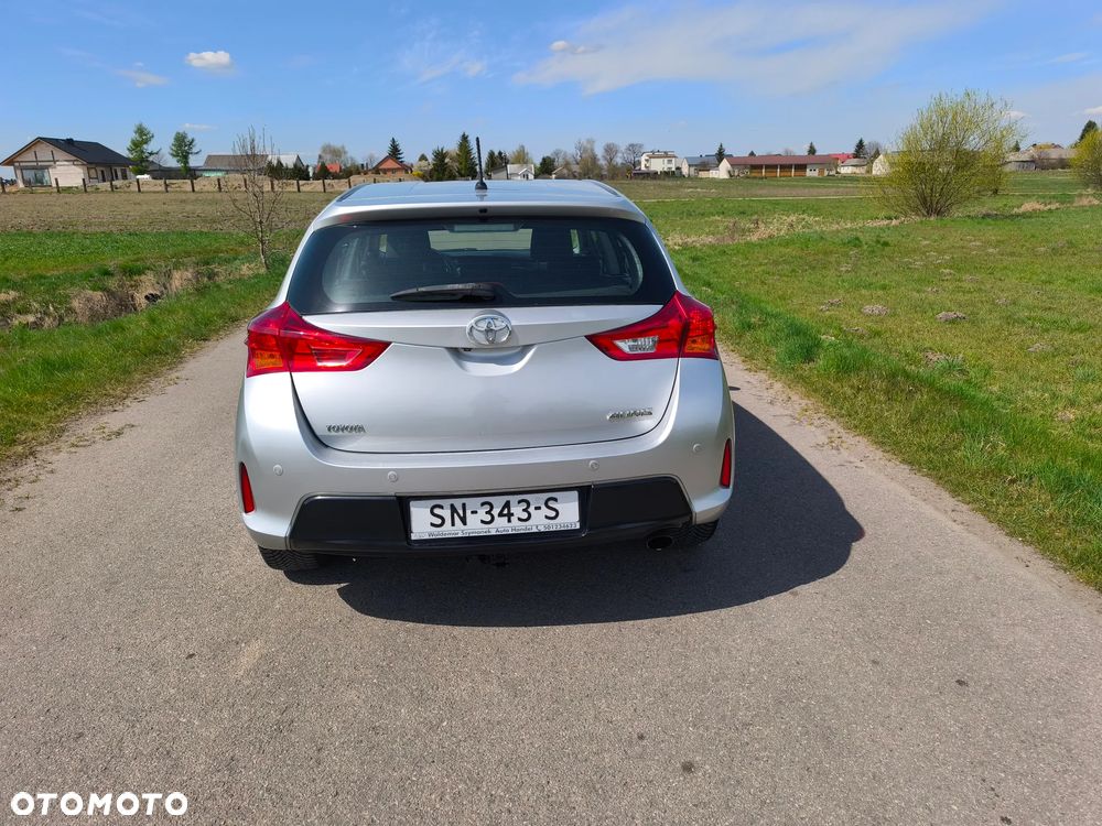 Toyota Auris 1.6 Executive - 9