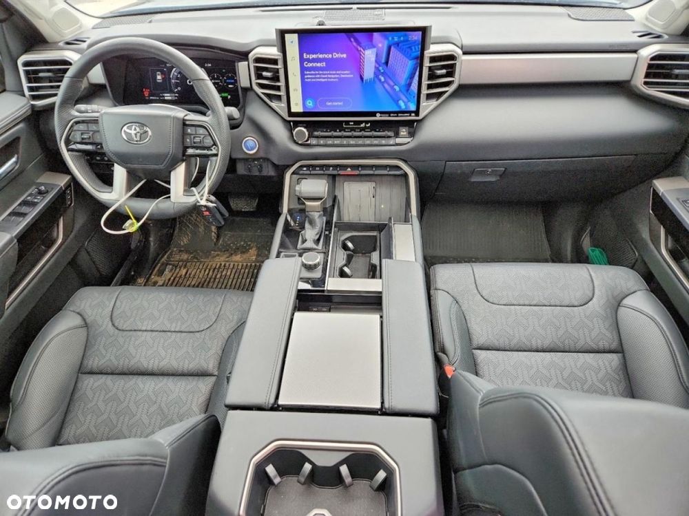 Toyota Sequoia - 7