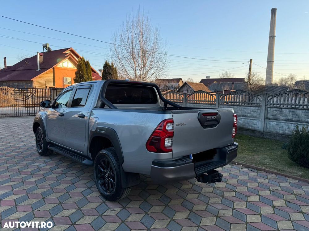 Toyota Hilux 2.8D 204CP 4x4 Double Cab AT Invincible - 4