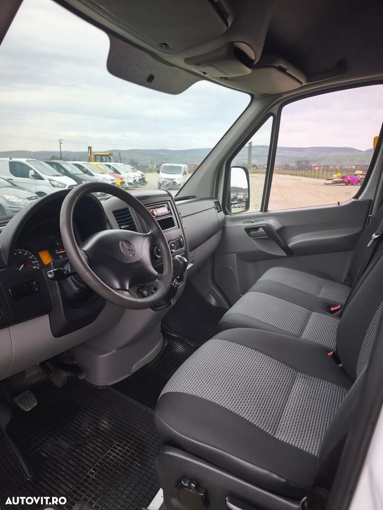 Mercedes-Benz Sprinter - 21