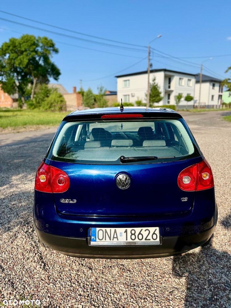 Volkswagen Golf 1.6 Trendline - 4