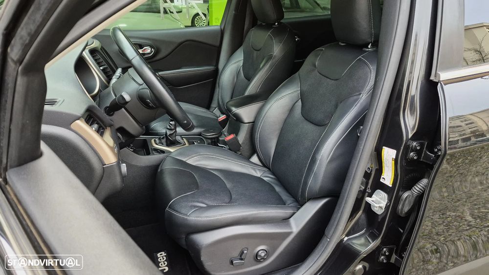 Jeep Cherokee 2.0 MJD Longitude - 17