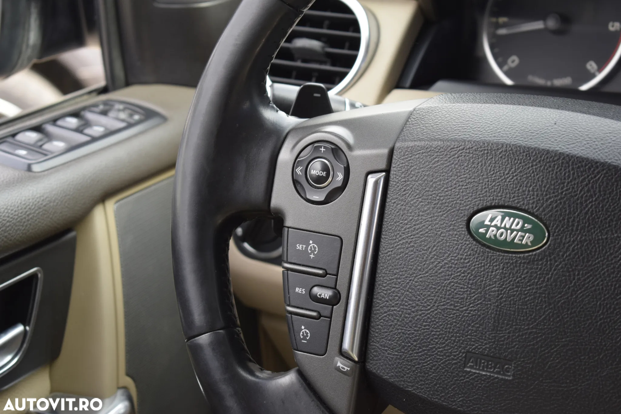 Land Rover Discovery 4 3.0 L TDV6 GRAPHITE Aut. - 18