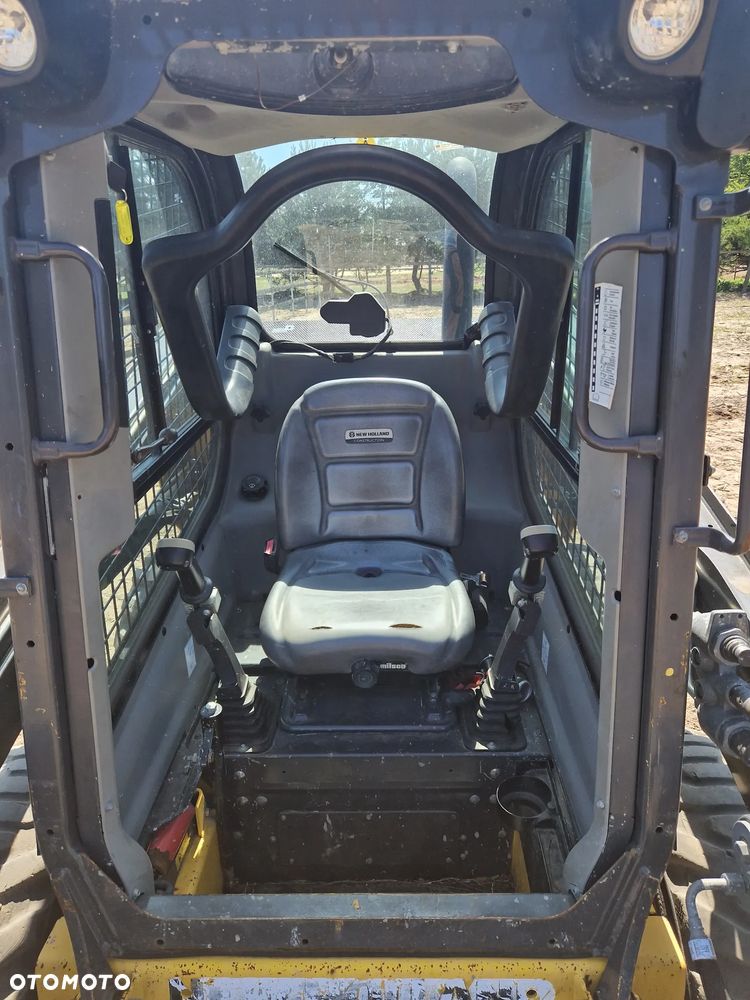 New Holland L216 - 5
