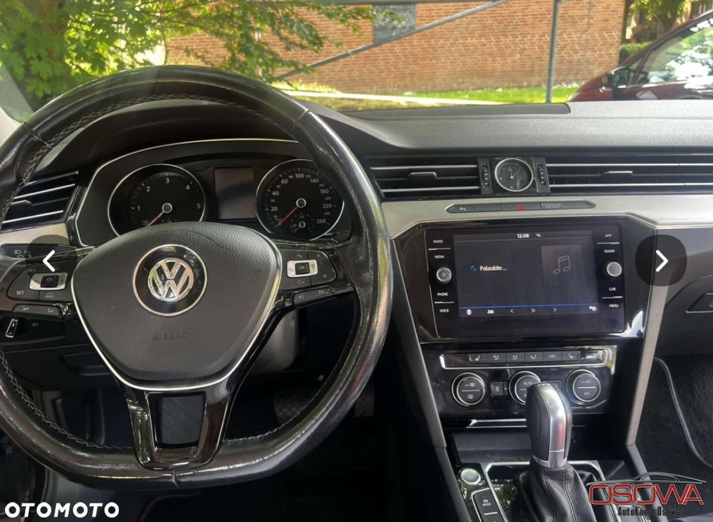 Volkswagen Passat - 2