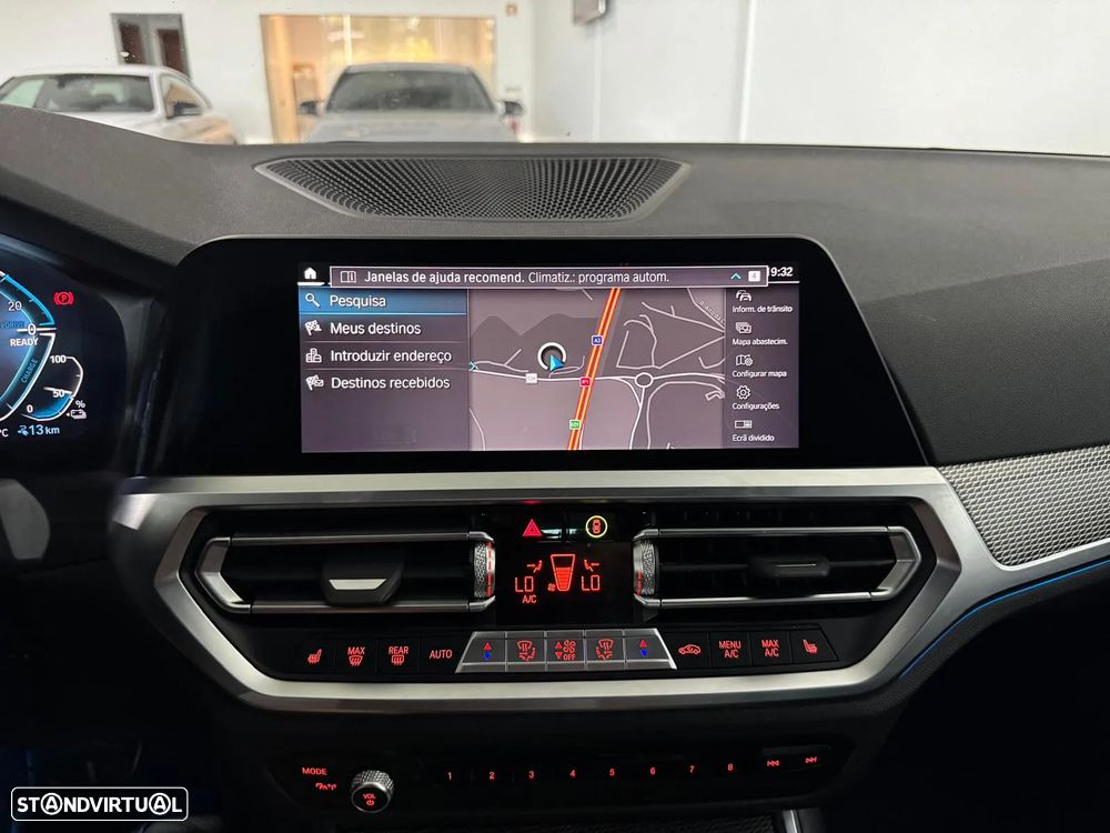 BMW 330 e Touring Pack M Auto - 25