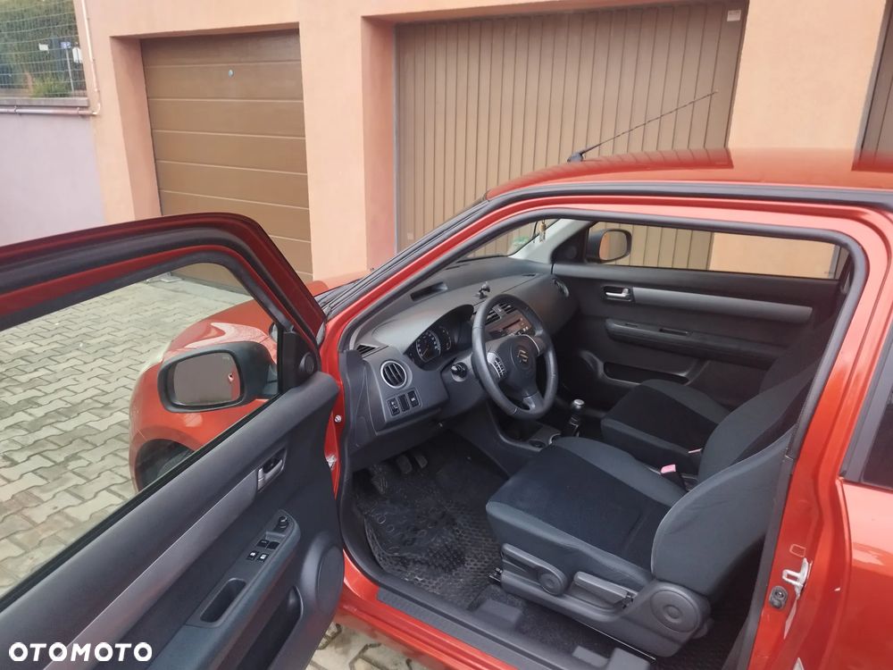 Suzuki Swift 1.3 Comfort - 24
