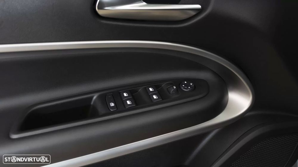 Jeep Avenger 1.2 GSE T3 Altitude - 20