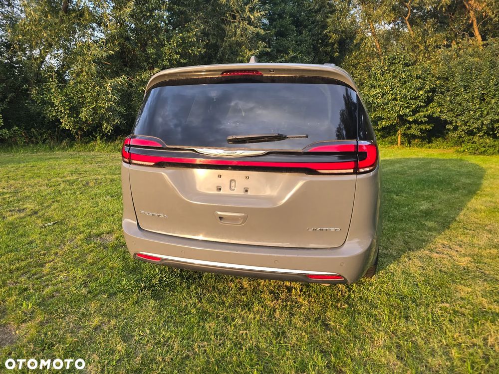Chrysler Pacifica - 18