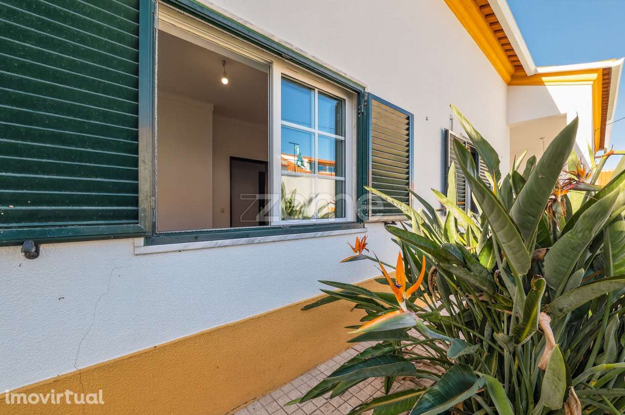 Moradia Isolada Térrea T4 com Sótão Aproveitado - Grande imagem: 3/29