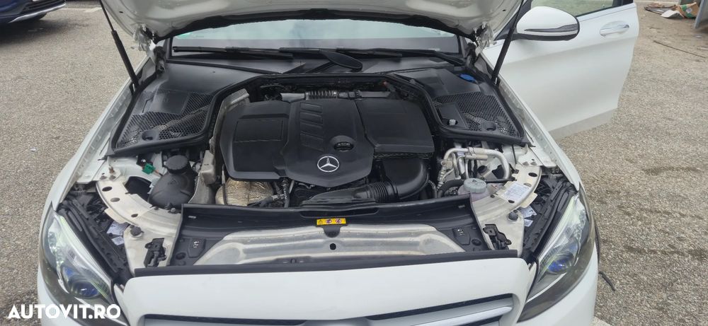 Mercedes-Benz C - 10