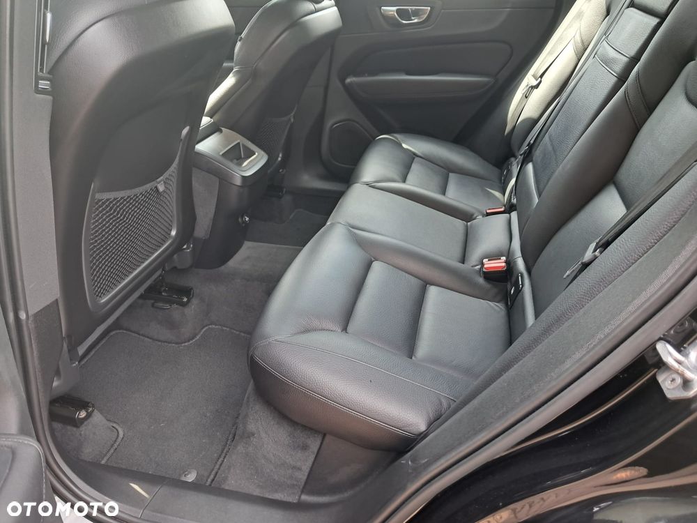 Volvo XC 60 D3 Drive-E Momentum - 13