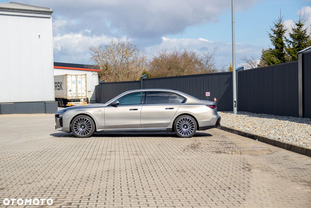 BMW Seria 7 - 5