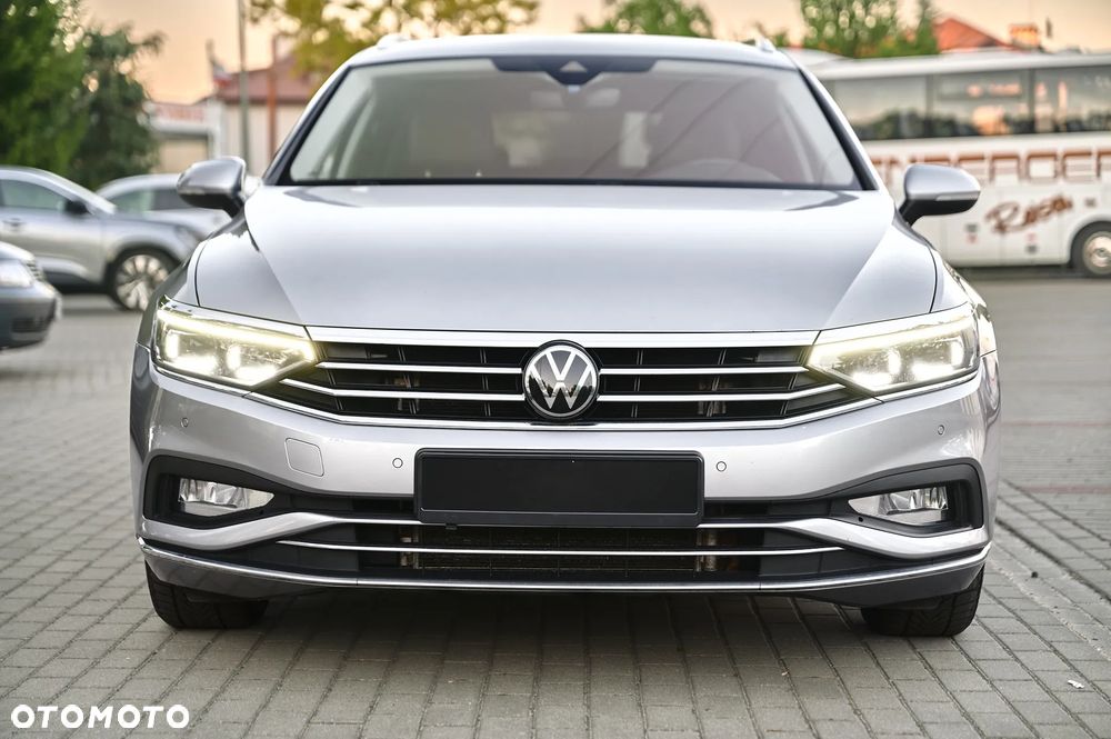 Volkswagen Passat - 4