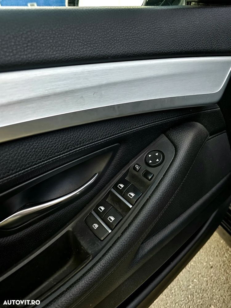 BMW Seria 5 520d Touring Aut. - 19