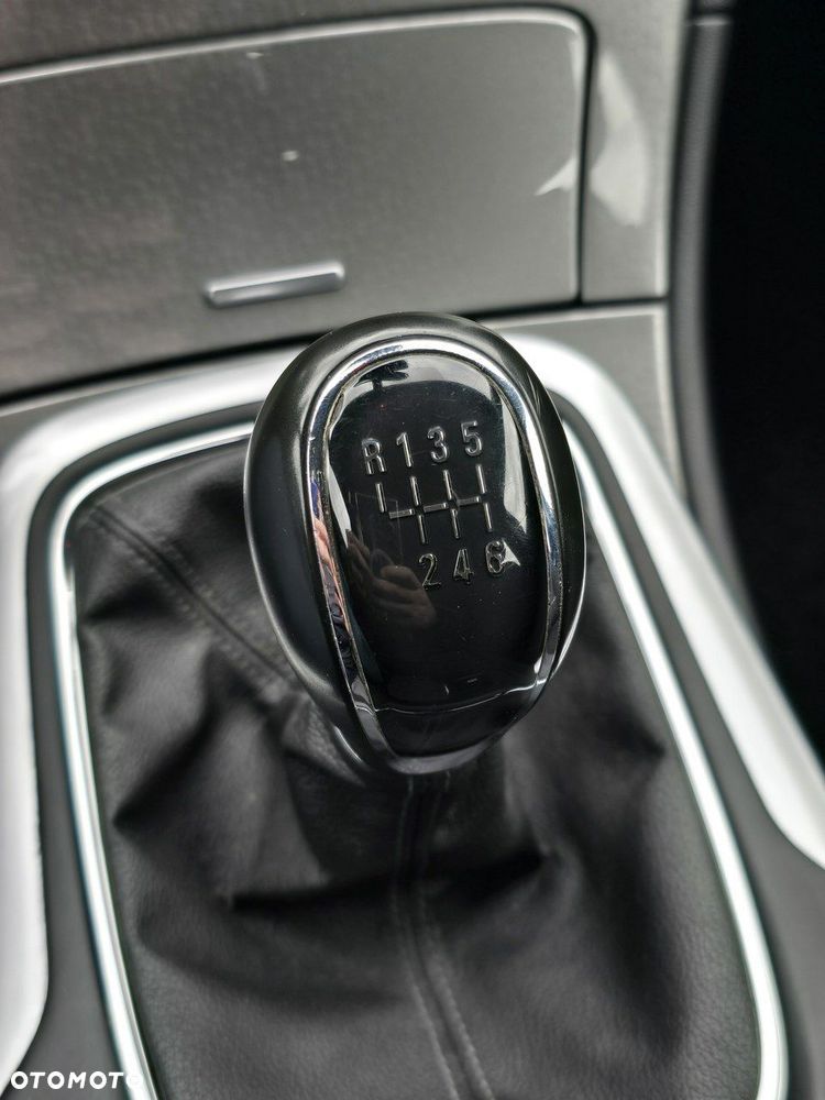Opel Insignia - 30