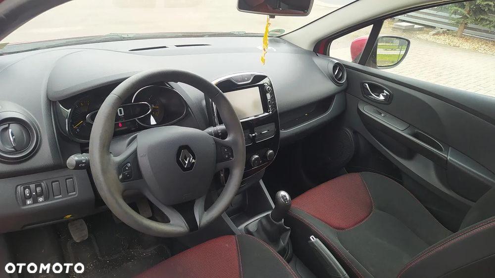 Renault Clio 1.2 16V 75 Life - 14