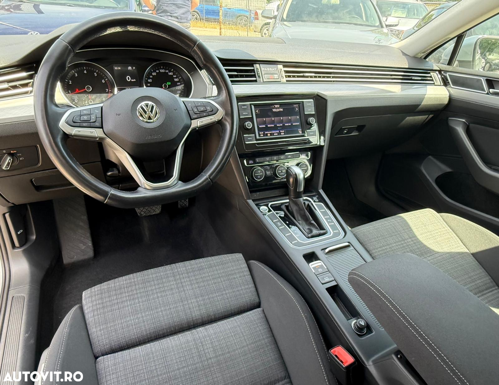 Volkswagen Passat - 24