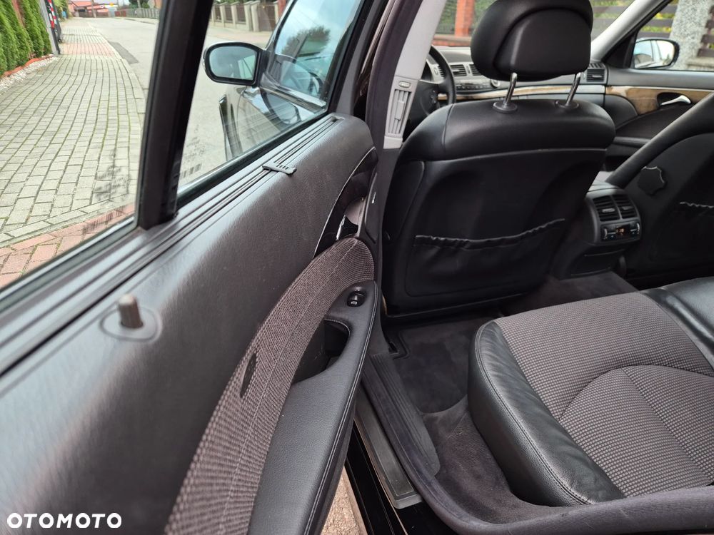 Mercedes-Benz Klasa E - 15