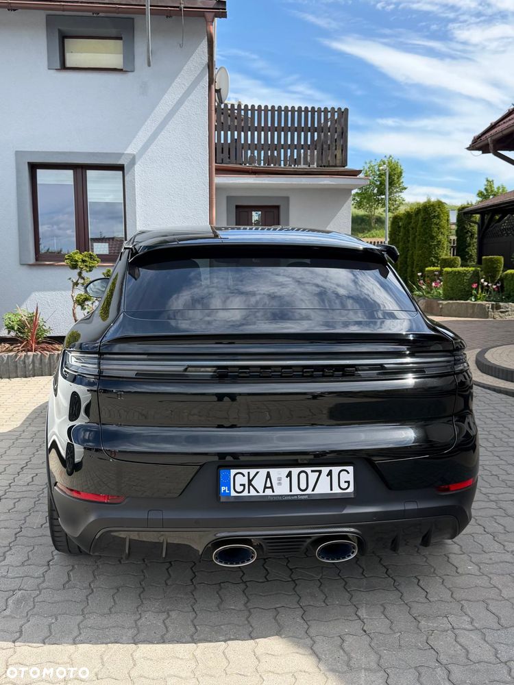 Porsche Cayenne Turbo S E-Hybrid - 3