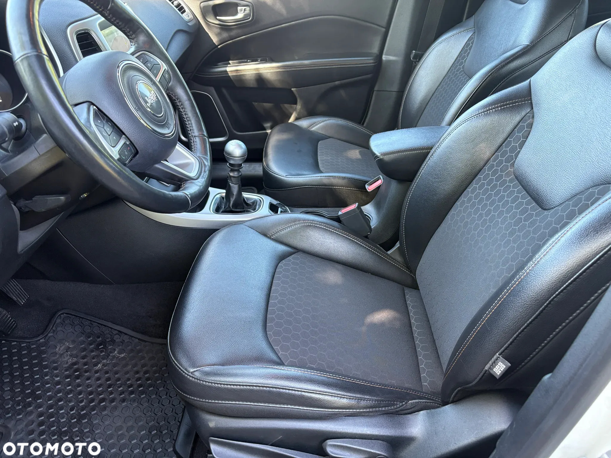 Jeep Compass 1.4 TMair Longitude FWD S&S - 17
