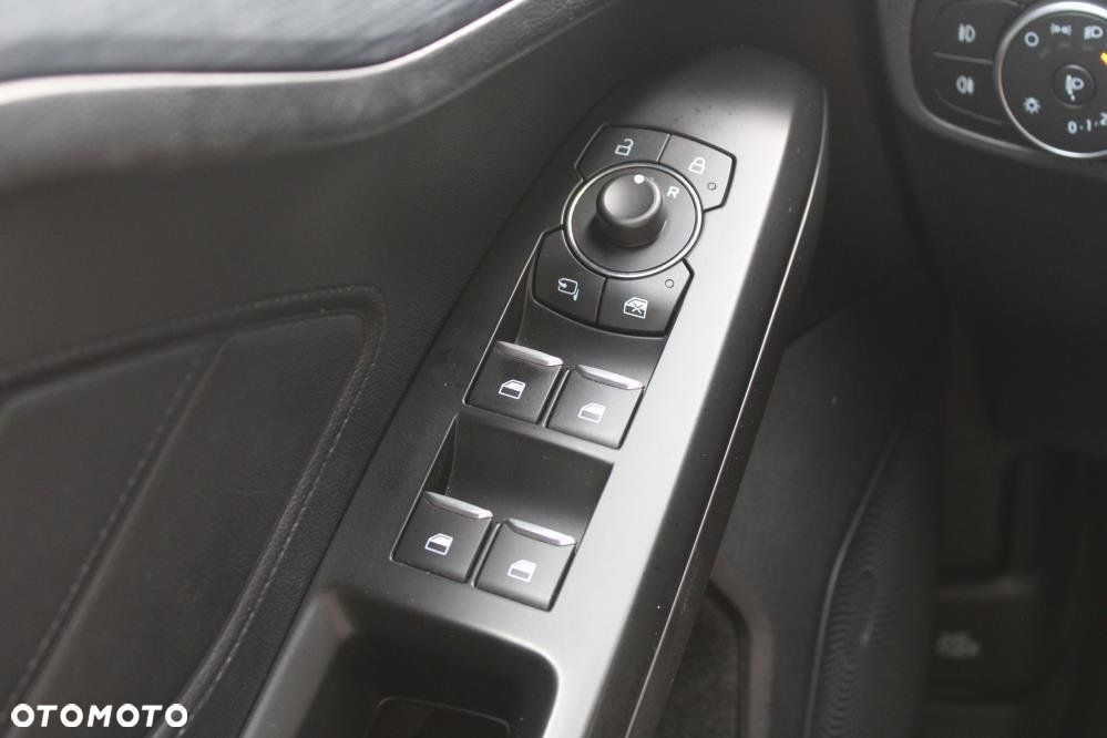 Ford Focus - 33