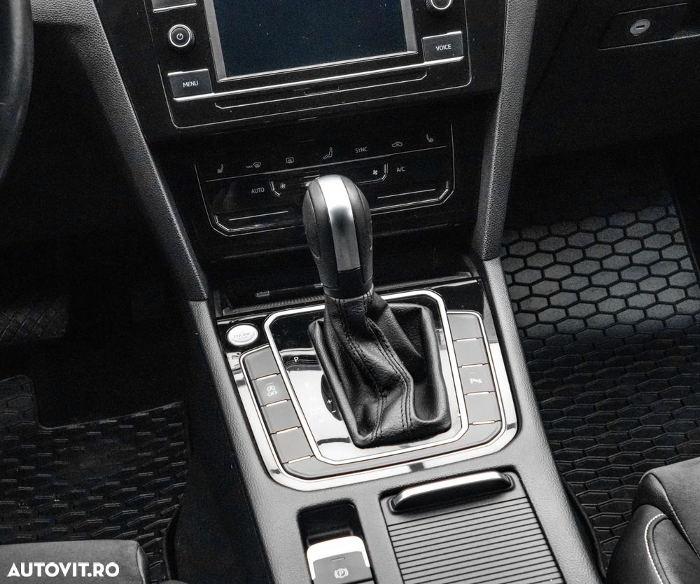 Volkswagen Passat 2.0 TDI DSG Highline - 19