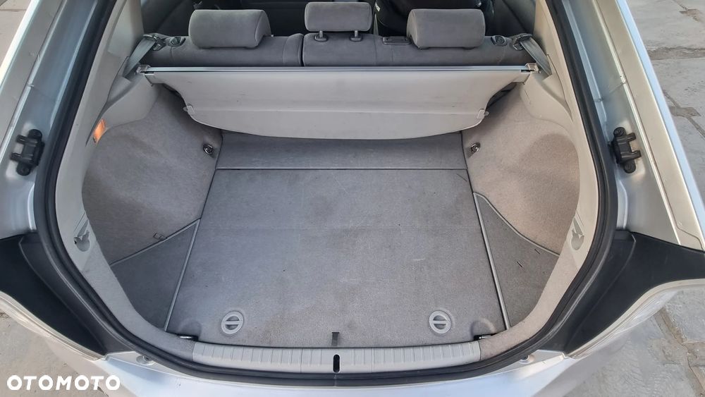 Toyota Prius 1.8 HSD Active - 20