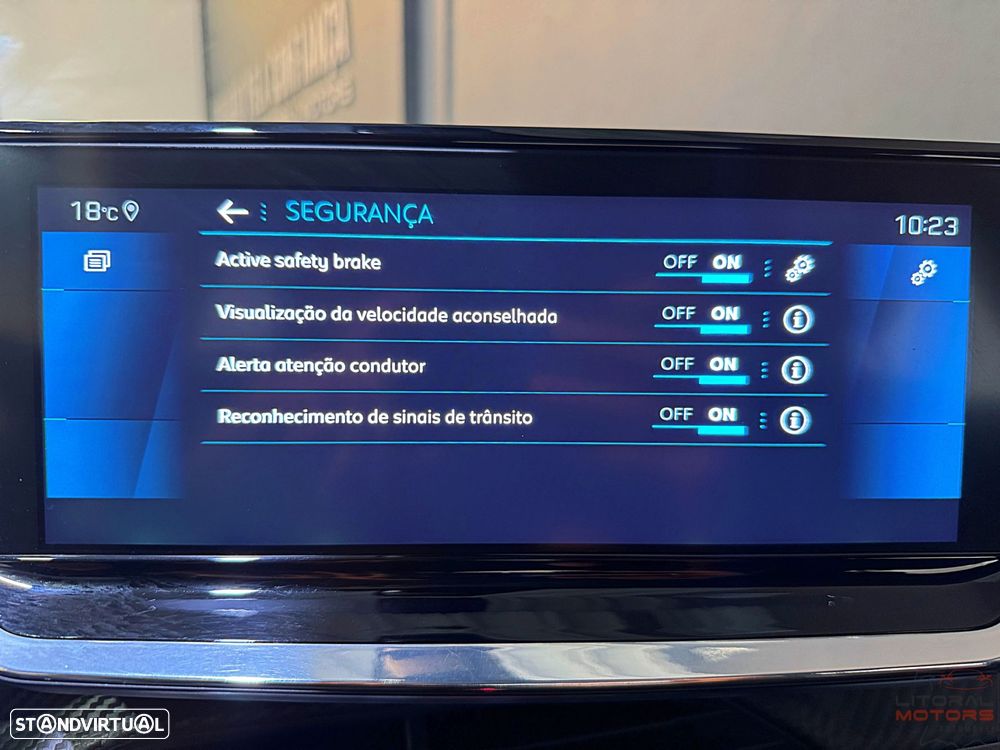 Peugeot 2008 1.2 PureTech Allure Pack - 33