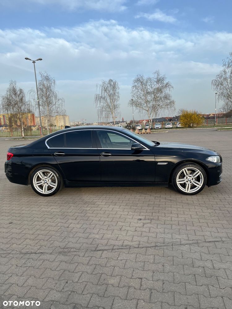 BMW Seria 5 520d xDrive - 4
