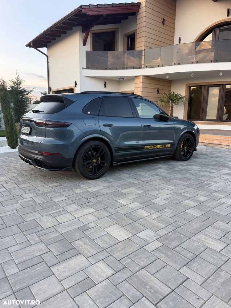 Porsche Cayenne S - 7