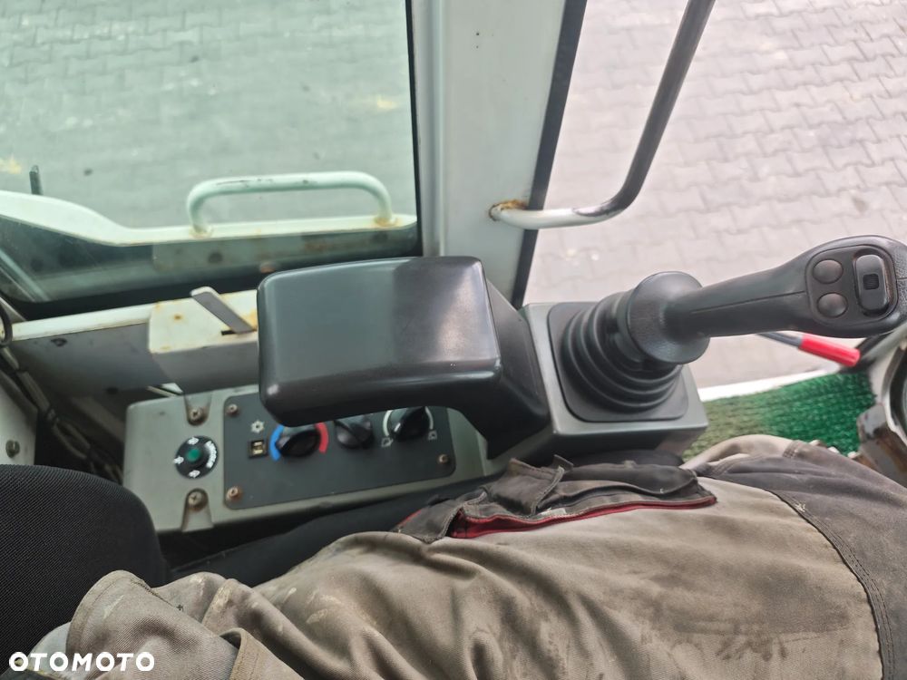 Takeuchi TB175W - 15