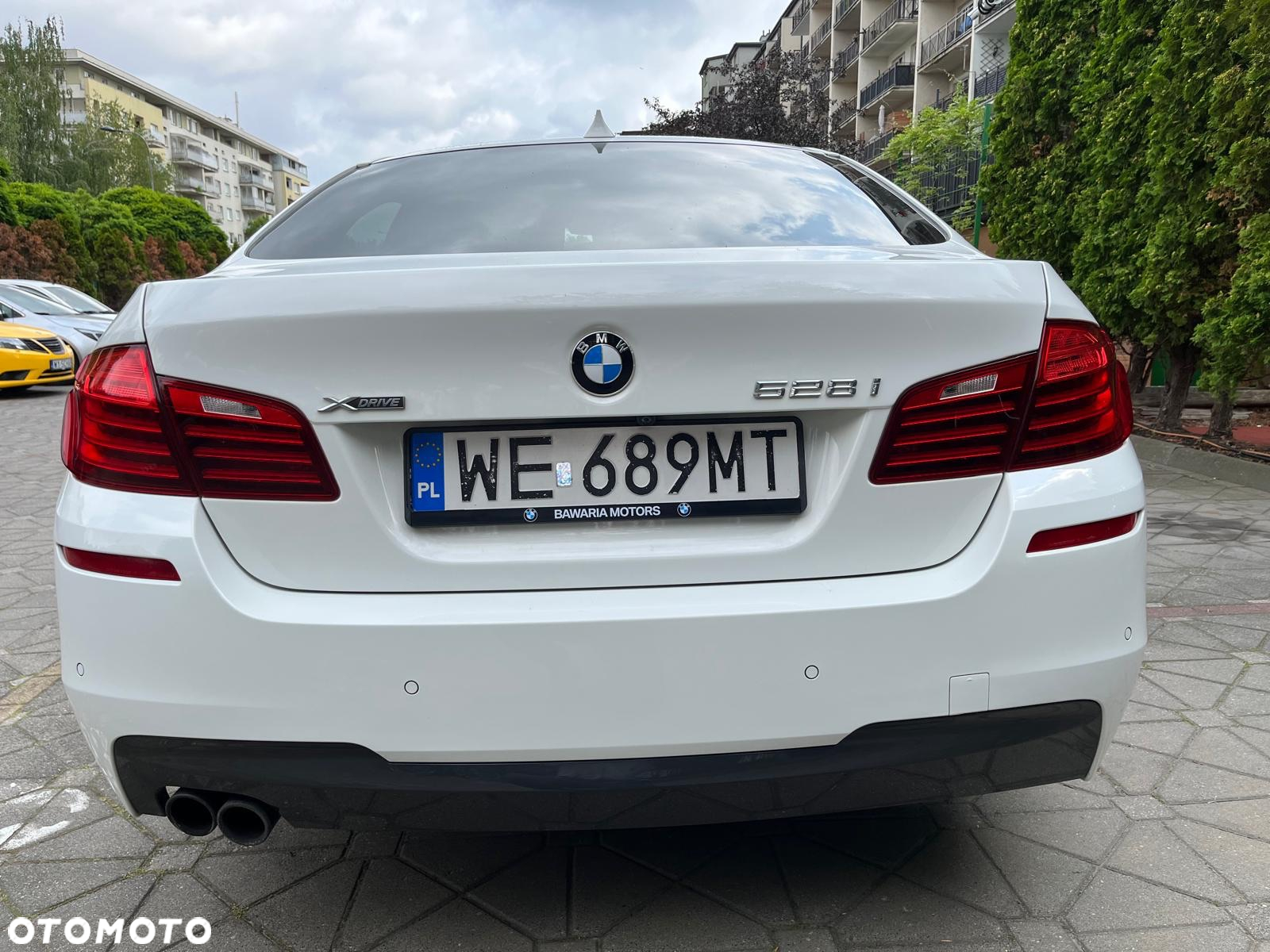 BMW Seria 5 528i xDrive - 7