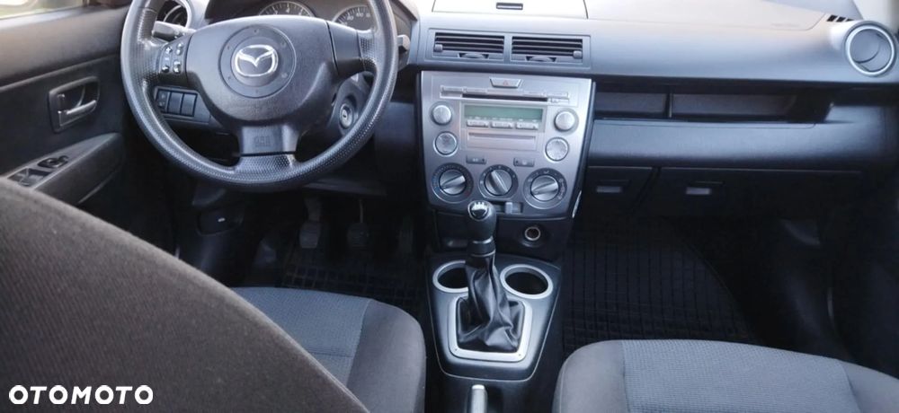 Mazda 2 - 6